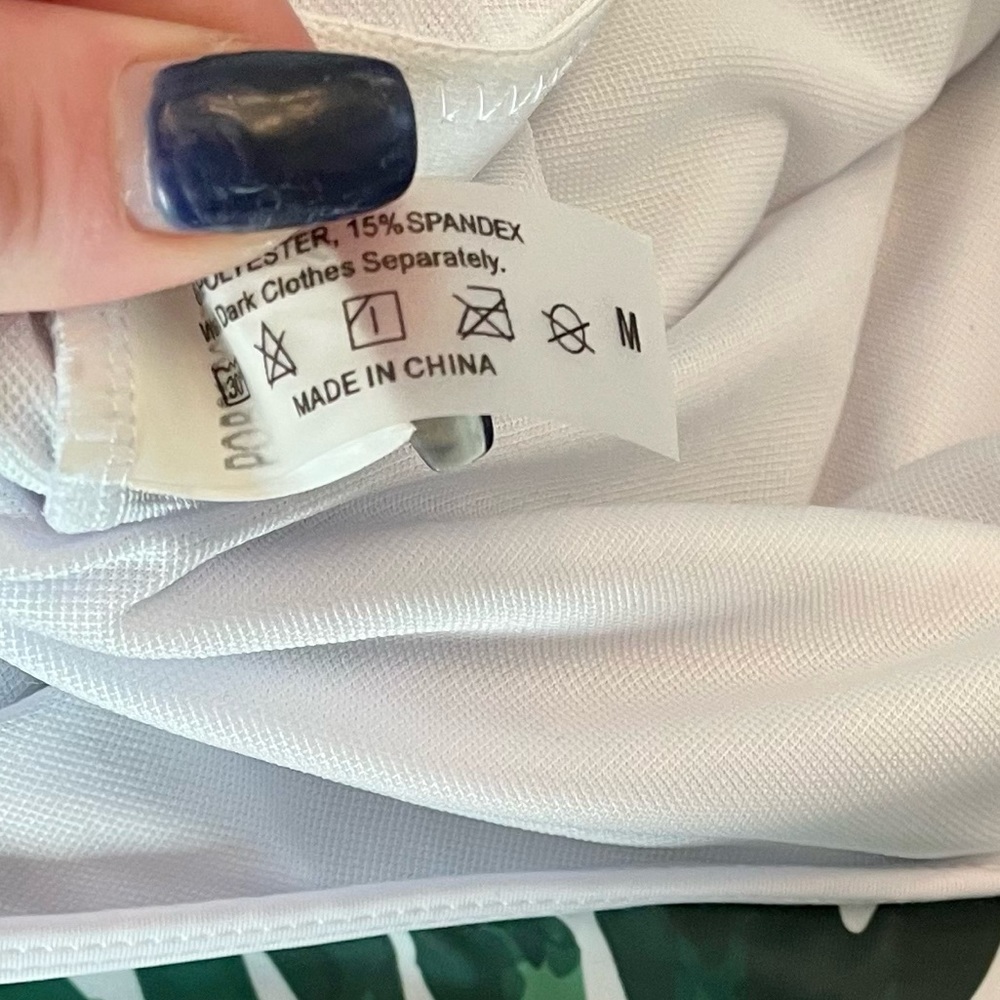 Extremely Forgiving And Comfortable Swimsuit - image 5